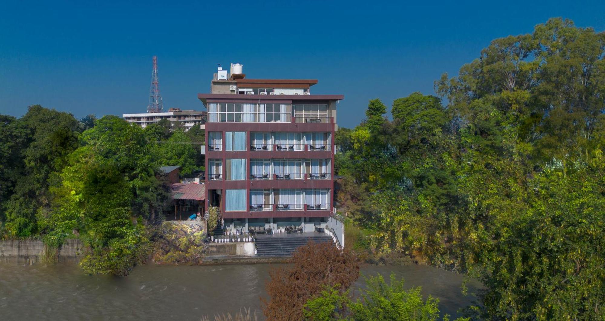 Sukoon By The Ganges - A Riverside Retreat Харидвар Экстерьер фото